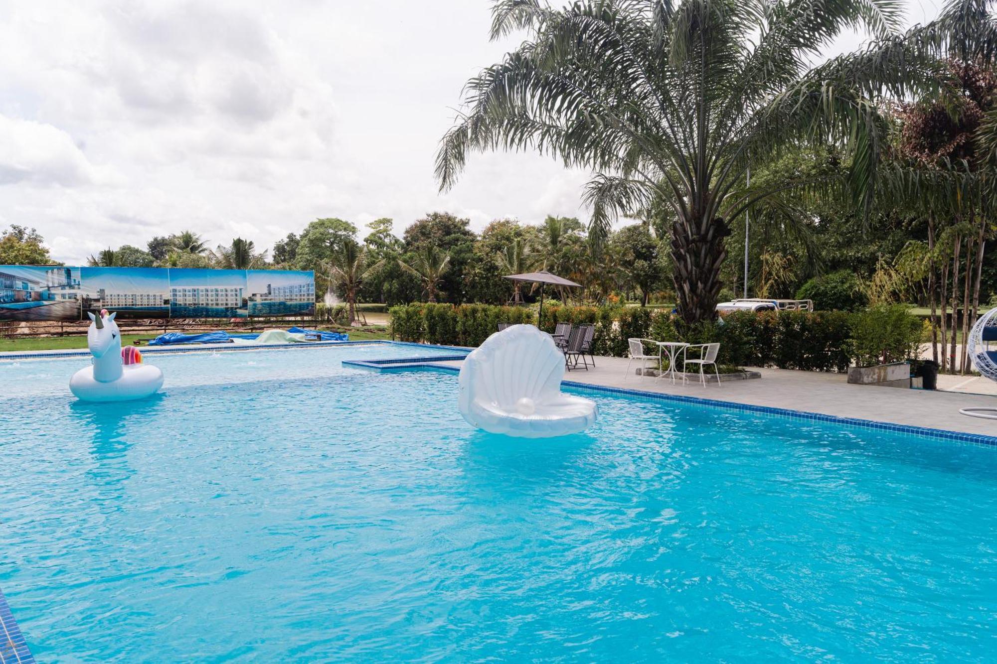 Baan Suan Khun Ta And Golf Resort Ubon Ratchathani Exterior photo
